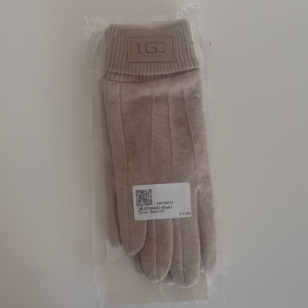 NWT cashmere Gloves